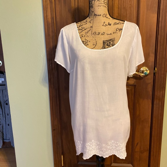 Torrid shear white hi-low shirt top split back 2 - Picture 1 of 7